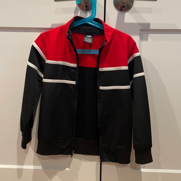 New Balance Other - FREE❗️w/Purchase NEW BALANCE Sweatshirt Jacket Boy 5